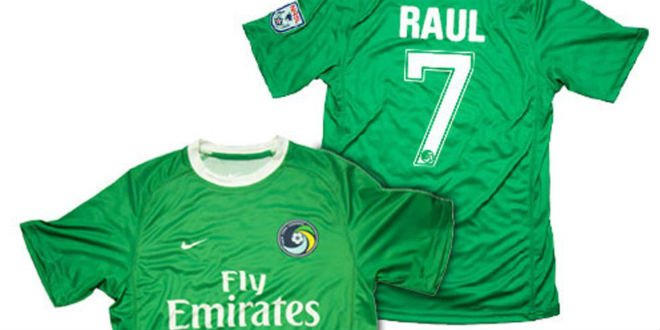 חולצה של ראול בניו יורק. לא מצרך זול