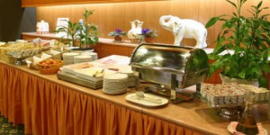 מלון פלורידה נורטה המזנון במלון פלורידה נורטה. אלגנטי ופשוט (האתר הרשמי)